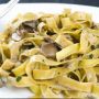 Come fare le tagliatelle ai funghi porcini