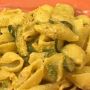 Conchiglie con zucchine e zafferano al pesto di pistacchi